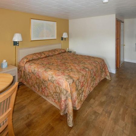 Budget Inn Watkins Glen Exteriör bild