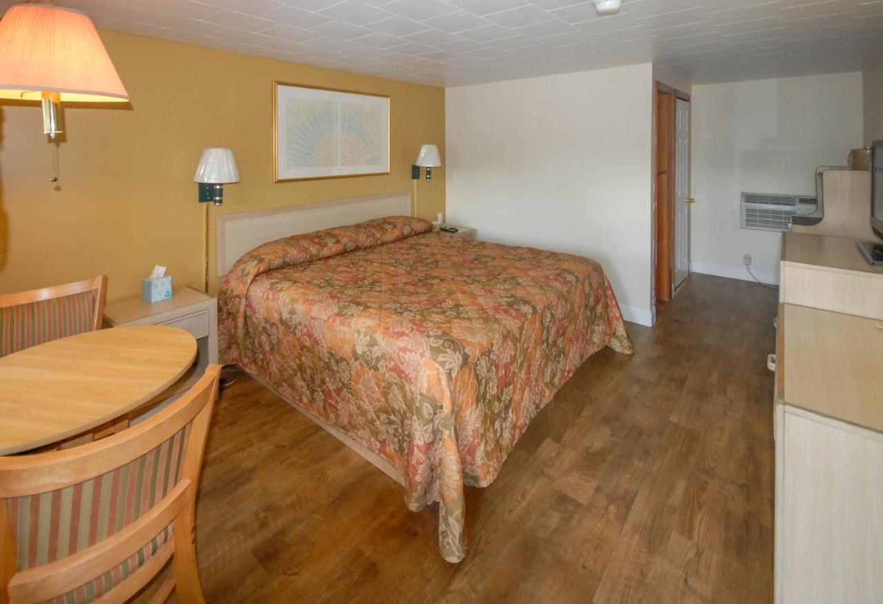 Budget Inn Watkins Glen Exteriör bild