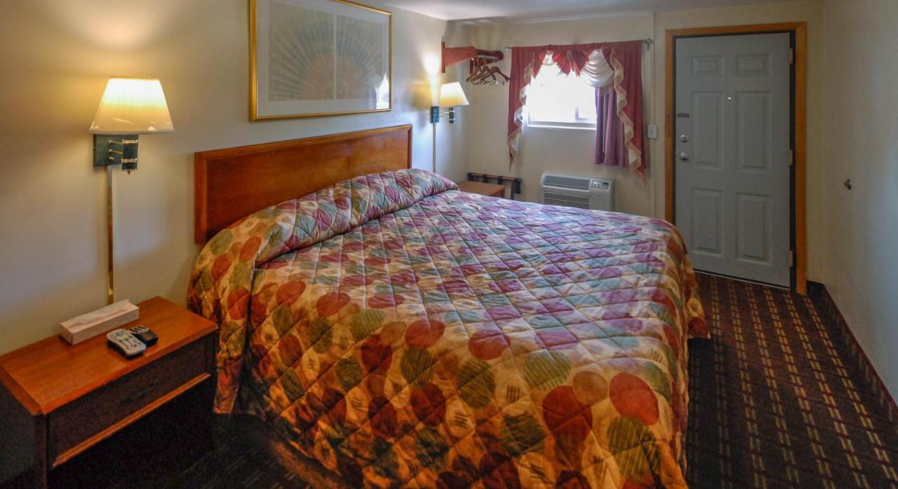 Budget Inn Watkins Glen Exteriör bild