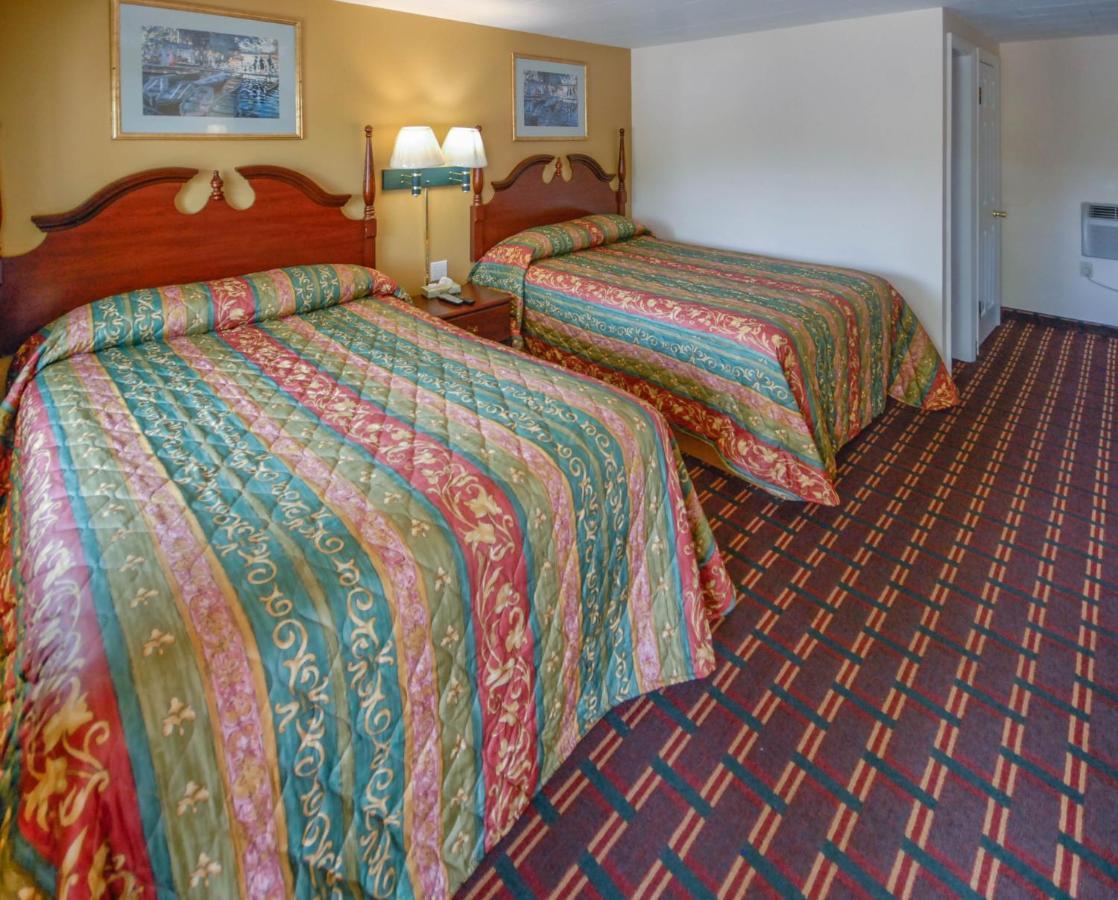 Budget Inn Watkins Glen Exteriör bild